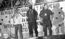 Marcos (delegado Zero) and Martin Barrios in Altepexi on Sunday February 12. Photo: José Castañares in La Jornada de Oriente, February 13